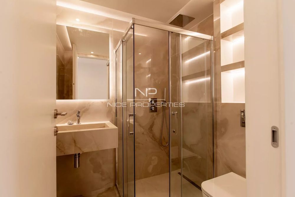 � vendre  Appartement Roquebrune-Cap-Martin (06190)