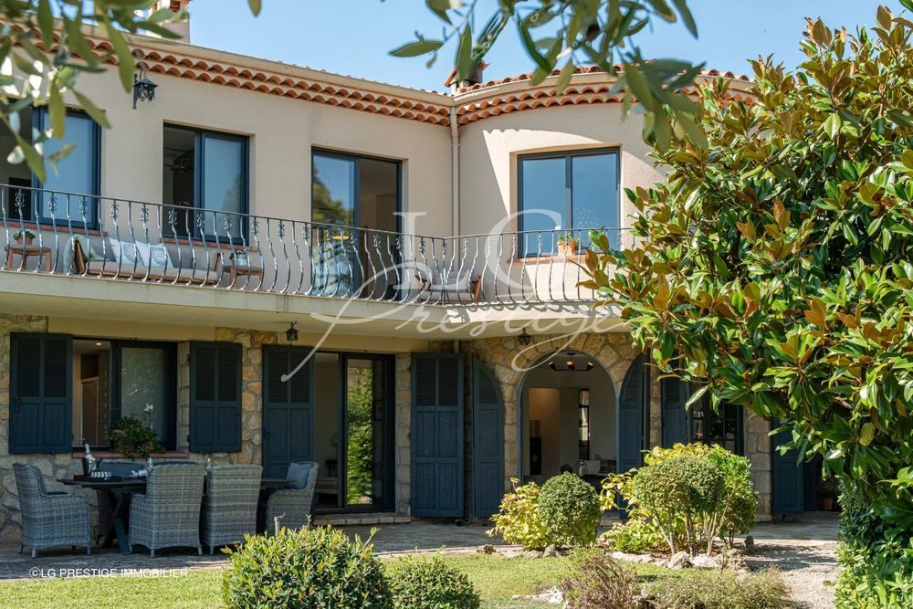 � vendre  Villa Mandelieu-la-Napoule (06210)