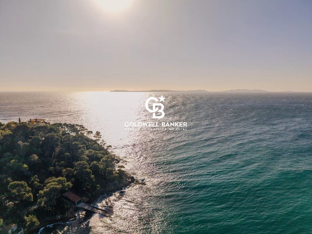 � vendre  Maison Rayol-Canadel-sur-Mer (83820)