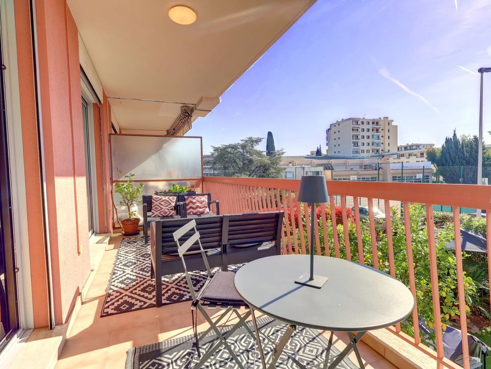 � vendre  Appartement Cagnes-sur-Mer (06800)