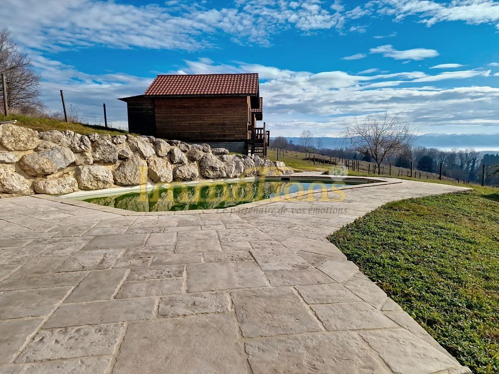 � vendre  Maison Montmiral (26750)