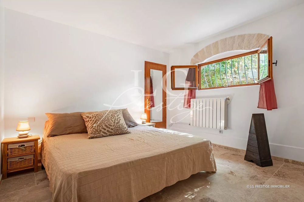 � vendre  Maison Saint-Paul-en-For�t (83440)