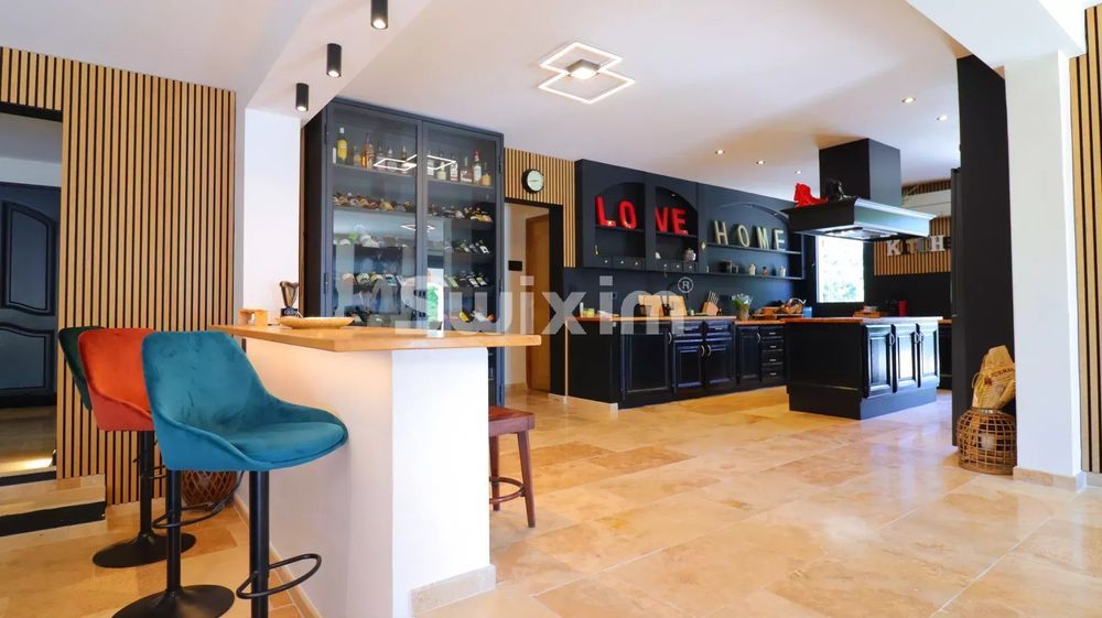 � vendre  Villa Lourmarin (84160)