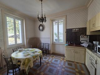  Maison � vendre 12 pi�ces 246 m�