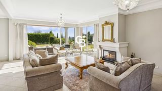  Villa � vendre 6 pi�ces 220 m�