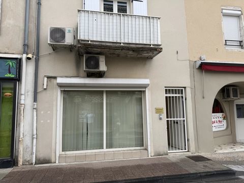 Location local professionnel LE TEIL 400 07400 Le teil