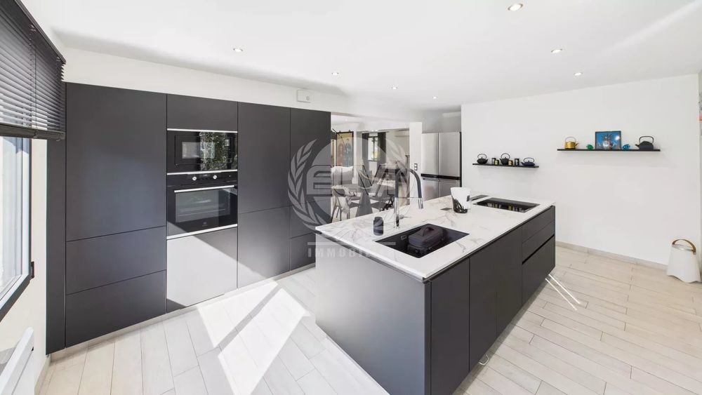 � vendre  Maison Le Plan-de-la-Tour (83120)