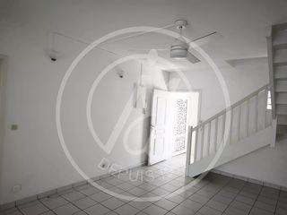  Appartement � louer 4 pi�ces 121 m�