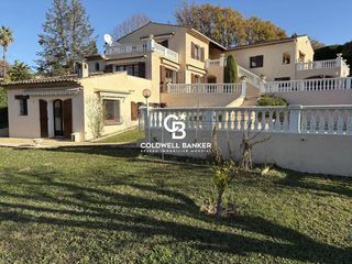  Maison � vendre 10 pi�ces 307 m�