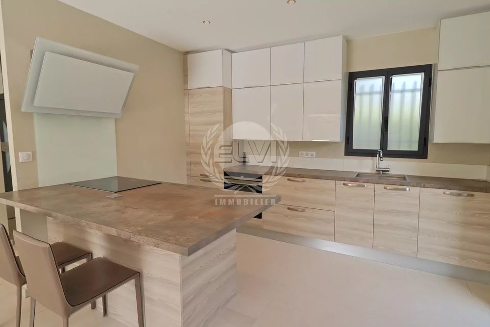 � vendre  Maison Le Plan-de-la-Tour (83120)