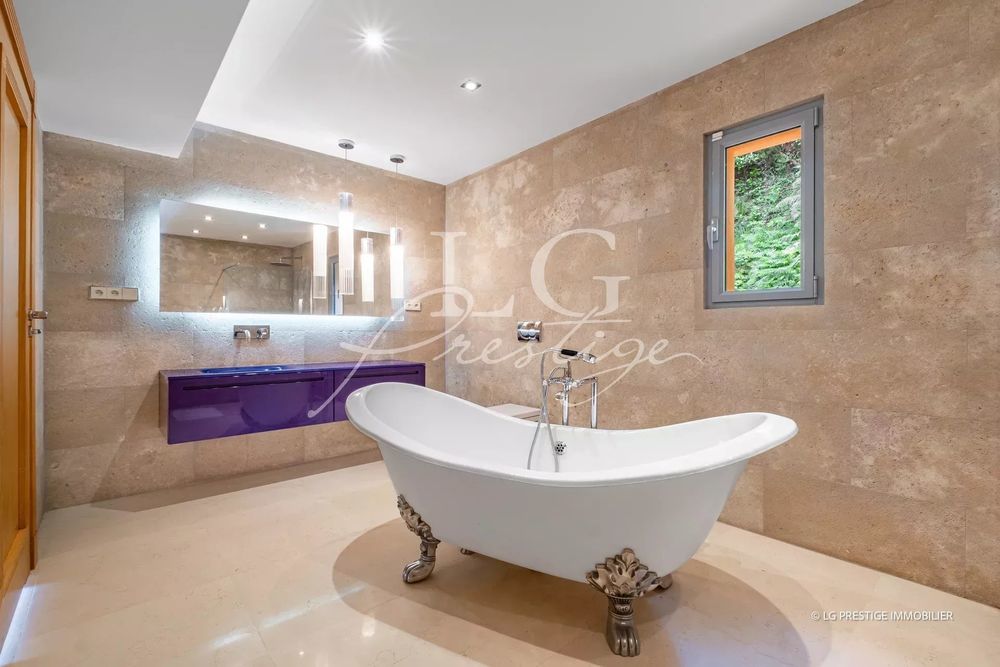 � vendre  Maison Th�oule-sur-Mer (06590)