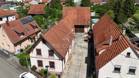   CORPS DE FERME A SCHAFFHOUSE PRES SELTZ Maison - 6 pi�ce(s) - 152 m�