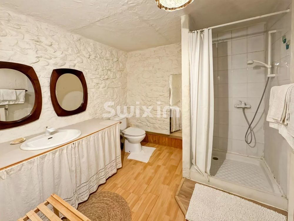 � vendre  Maison Sauzet (26740)