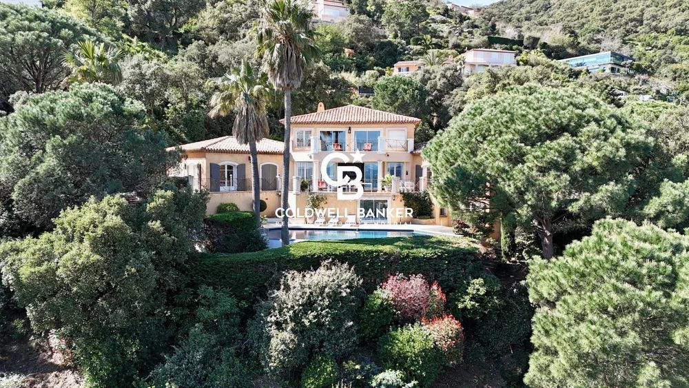 � vendre  Maison Cavalaire-sur-Mer (83240)