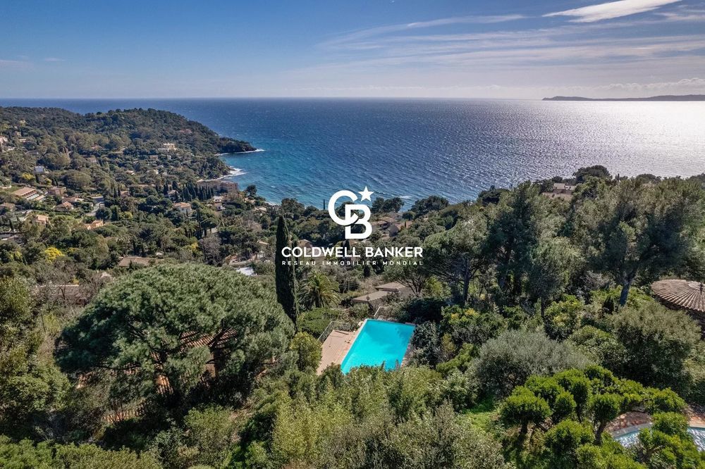 � vendre  Maison Rayol-Canadel-sur-Mer (83820)