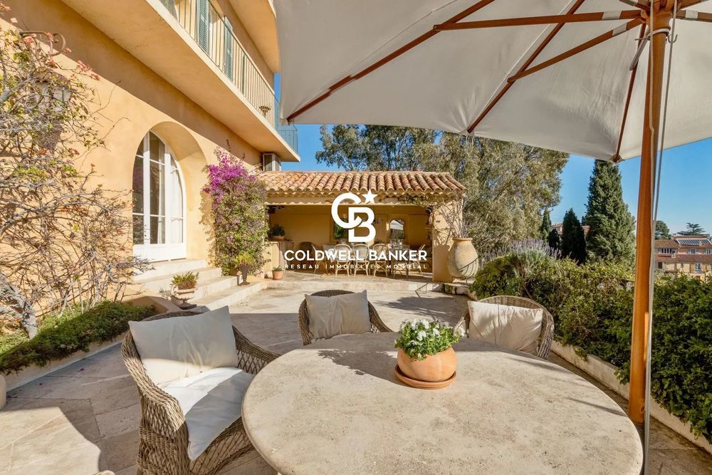 � vendre  Villa Bormes-les-Mimosas (83230)