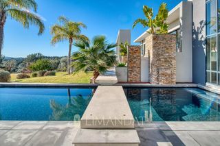  Maison � louer 15 + pi�ces 650 m�