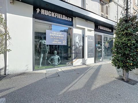 Local commercial Pr&ecirc;t-&agrave;-porter 1500 38300 Bourgoin-jallieu