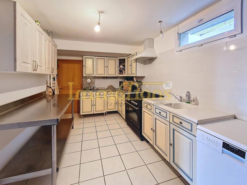 � vendre  Maison Montmiral (26750)