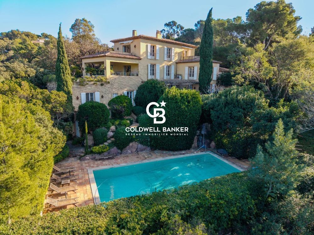 � vendre  Villa Rayol-Canadel-sur-Mer (83820)