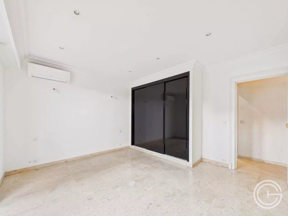 � vendre  Villa Cagnes-sur-Mer (06800)