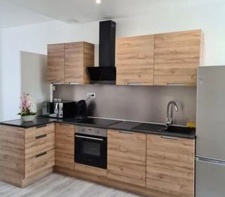  Immeuble � vendre 10 pi�ces 210 m�