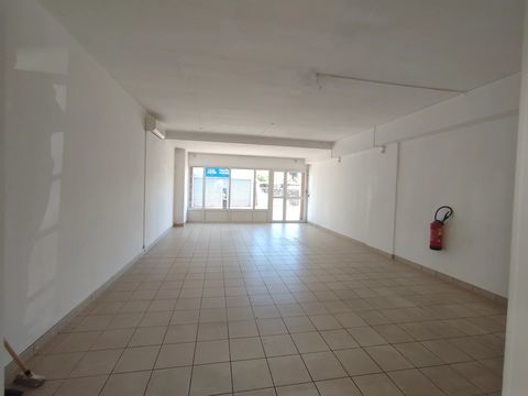 Local professionnel 50 m 2 1430 97410 Saint-pierre
