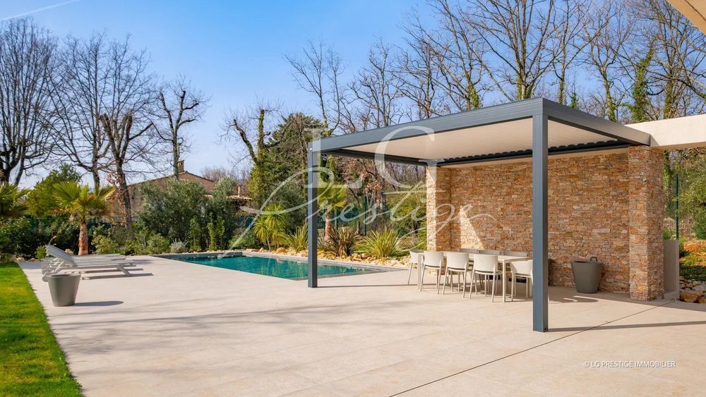 � vendre  Villa Tourrettes (83440)