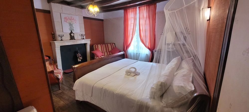 � vendre  Maison La Chartre-sur-le-Loir (72340)
