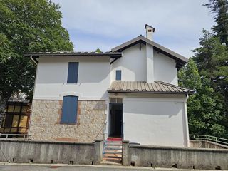  Maison � vendre 10 pi�ces 200 m�