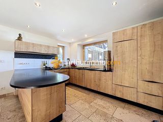  Maison � vendre 5 pi�ces 244 m�