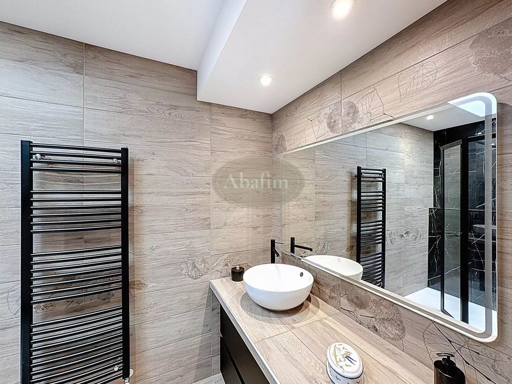 � vendre  Villa Laslades (65350)