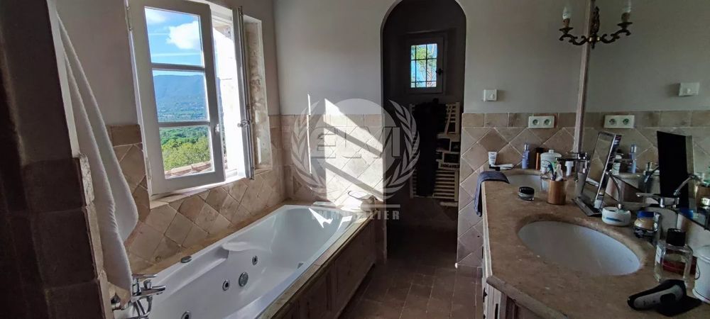 � vendre  Maison Le Plan-de-la-Tour (83120)