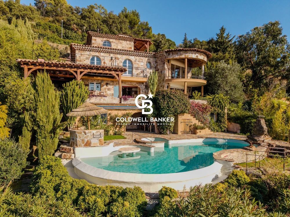 � vendre  Maison Rayol-Canadel-sur-Mer (83820)