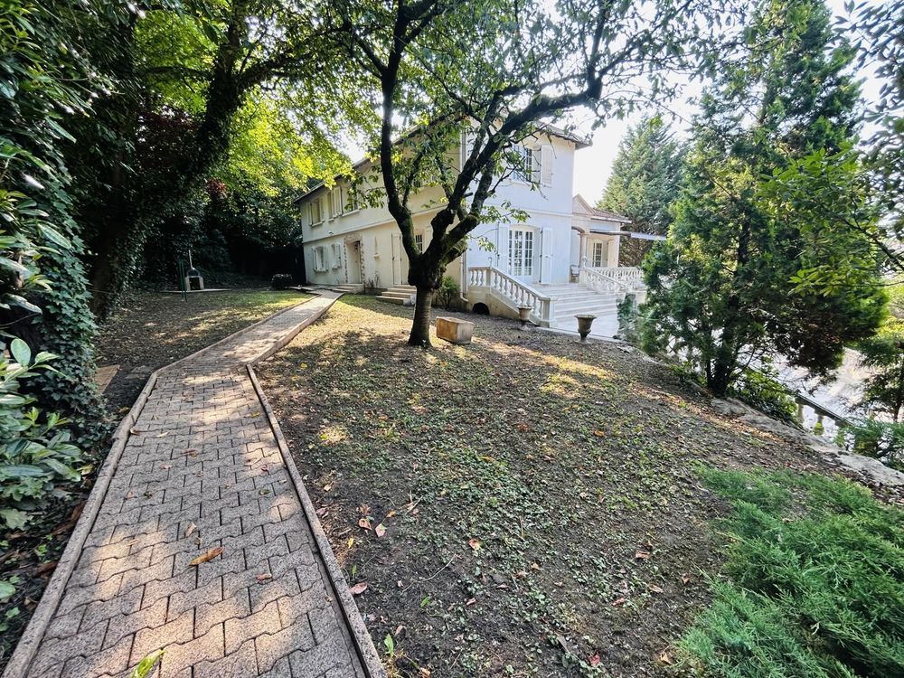 � vendre  Villa Saint-�tienne (42000)