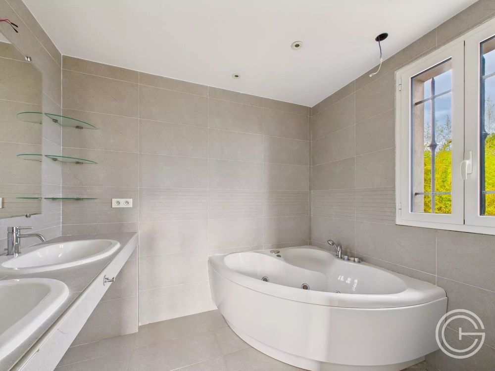 � vendre  Villa Cagnes-sur-Mer (06800)