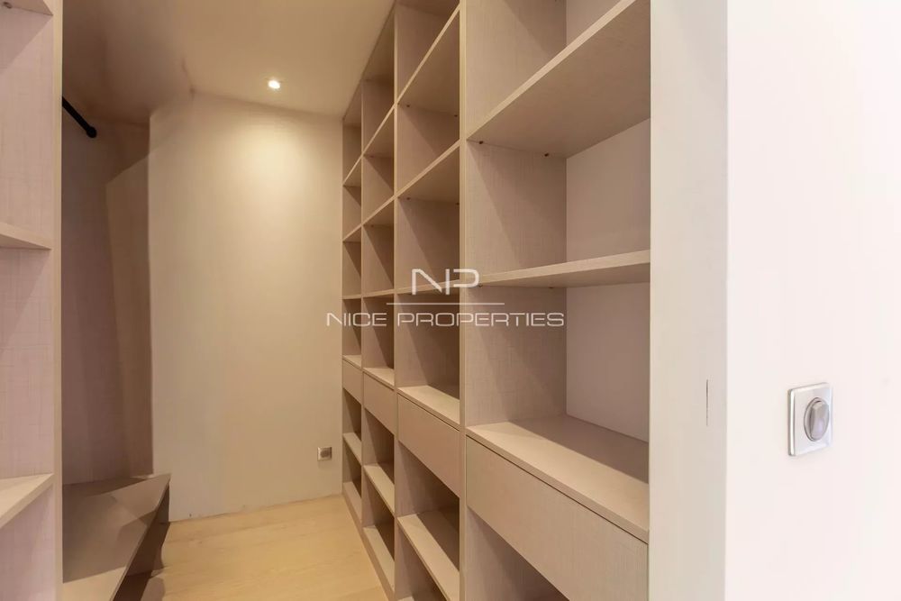 � vendre  Appartement Roquebrune-Cap-Martin (06190)