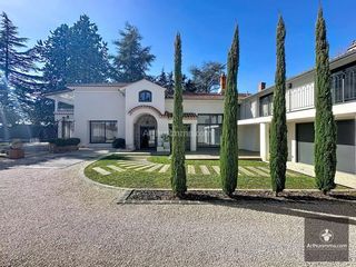  Maison � vendre 8 pi�ces 270 m�