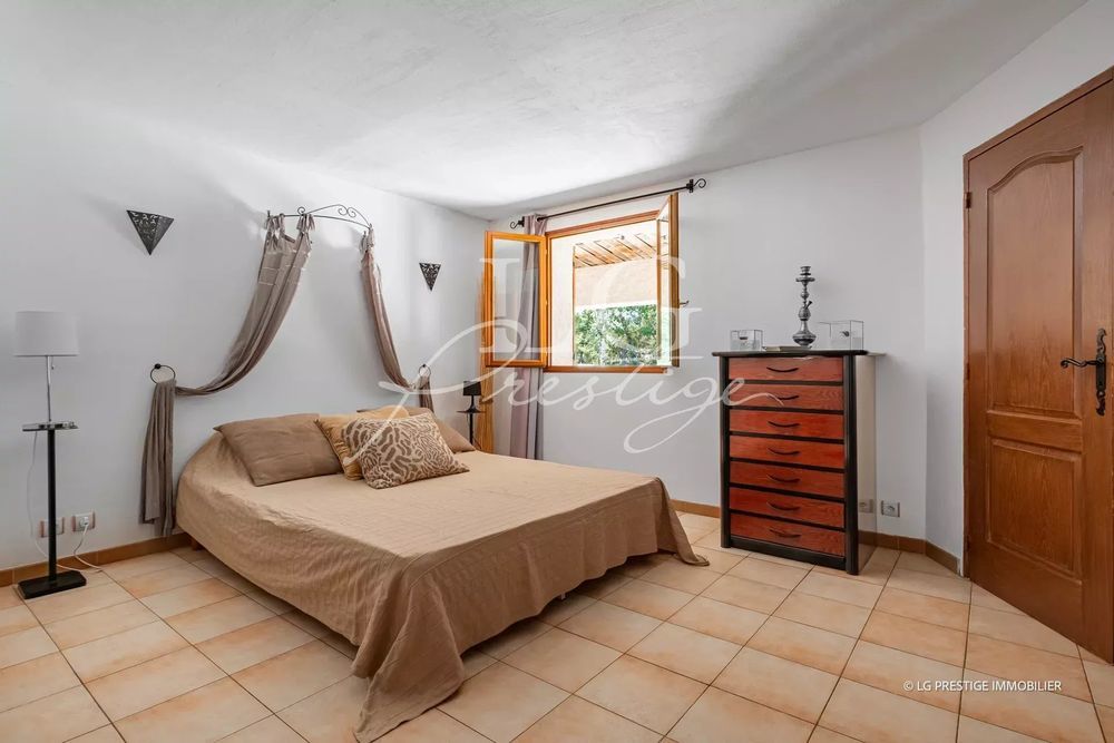 � vendre  Maison Saint-Paul-en-For�t (83440)