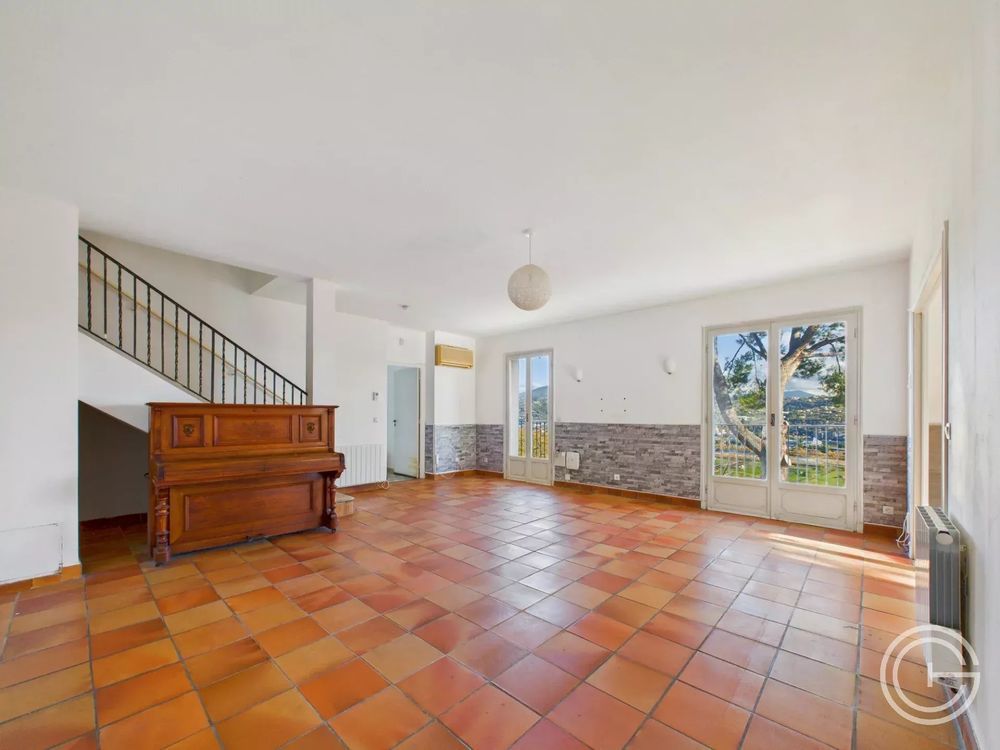 � vendre  Maison Saint-Laurent-du-Var (06700)