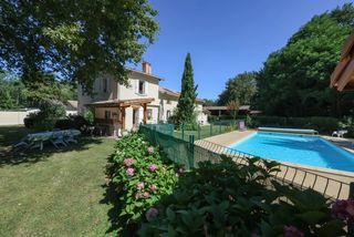  Maison � vendre 7 pi�ces 200 m�