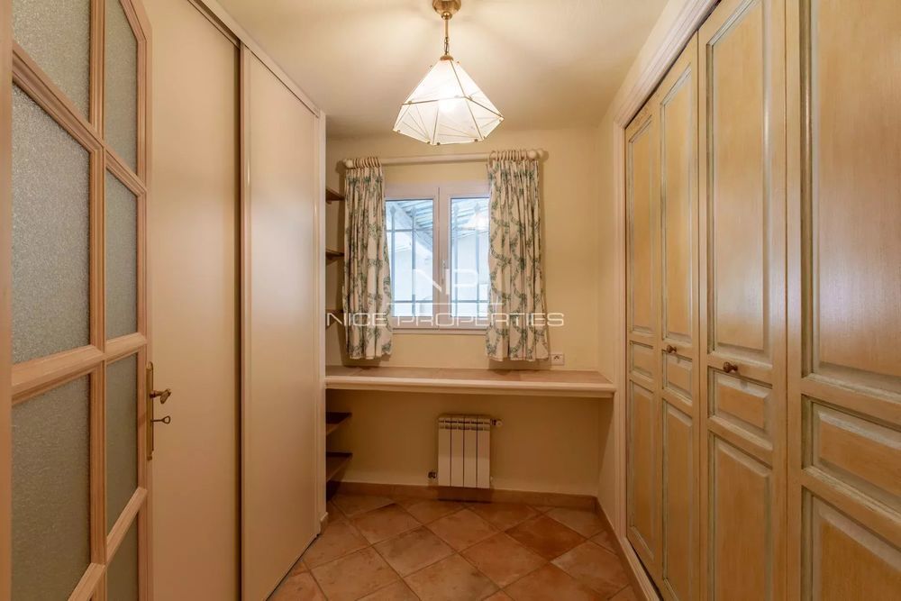 � vendre  Maison Saint-Paul-de-Vence (06570)