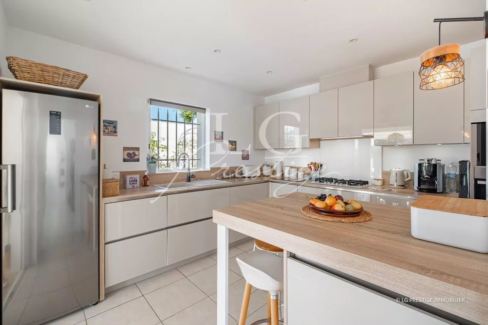 � vendre  Maison Bagnols-en-For�t (83600)