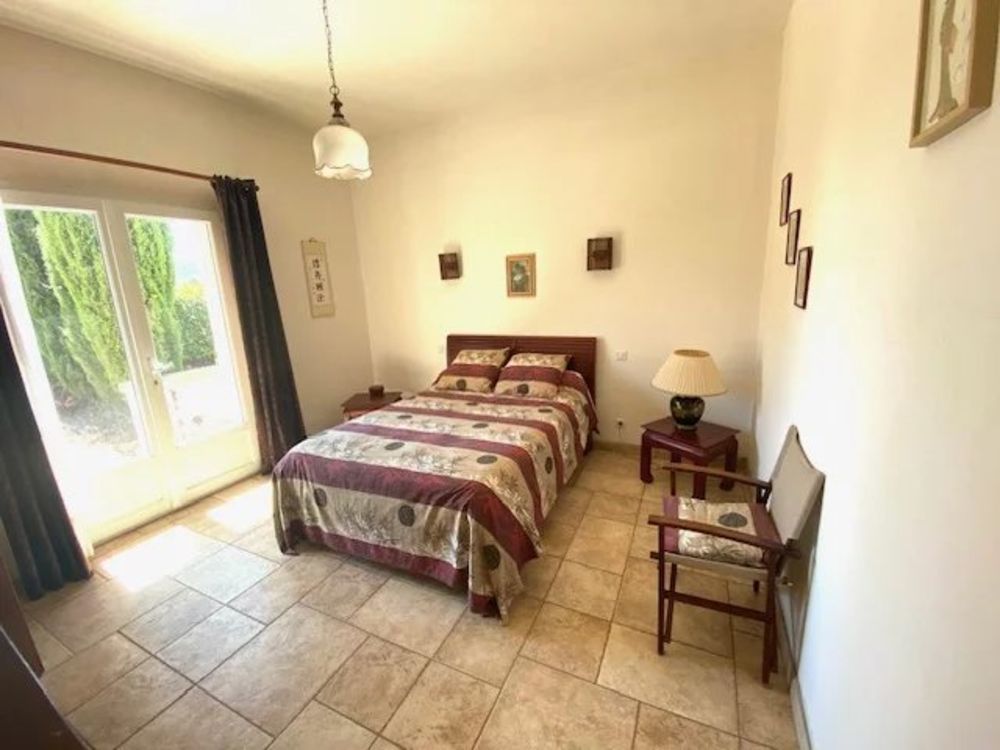 � vendre  Maison Solli�s-Pont (83210)