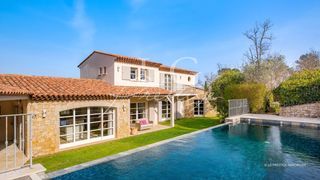  Villa � vendre 5 pi�ces 209 m�