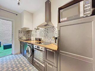  Immeuble � vendre 9 pi�ces 180 m�