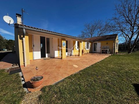   Maison plain pied de 140m� � Mison Maison - 6 pi�ce(s) - 140 m�