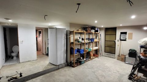 Cave _Atelier de 44m2  &agrave; Vendre _ sous sol 49000 06600 Antibes