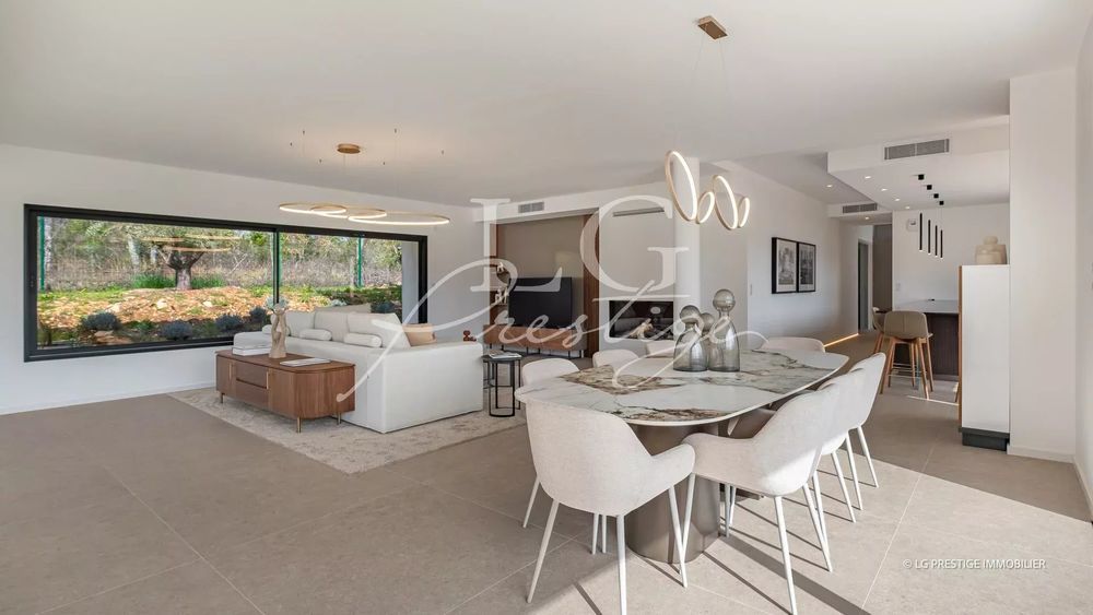 � vendre  Villa Tourrettes (83440)