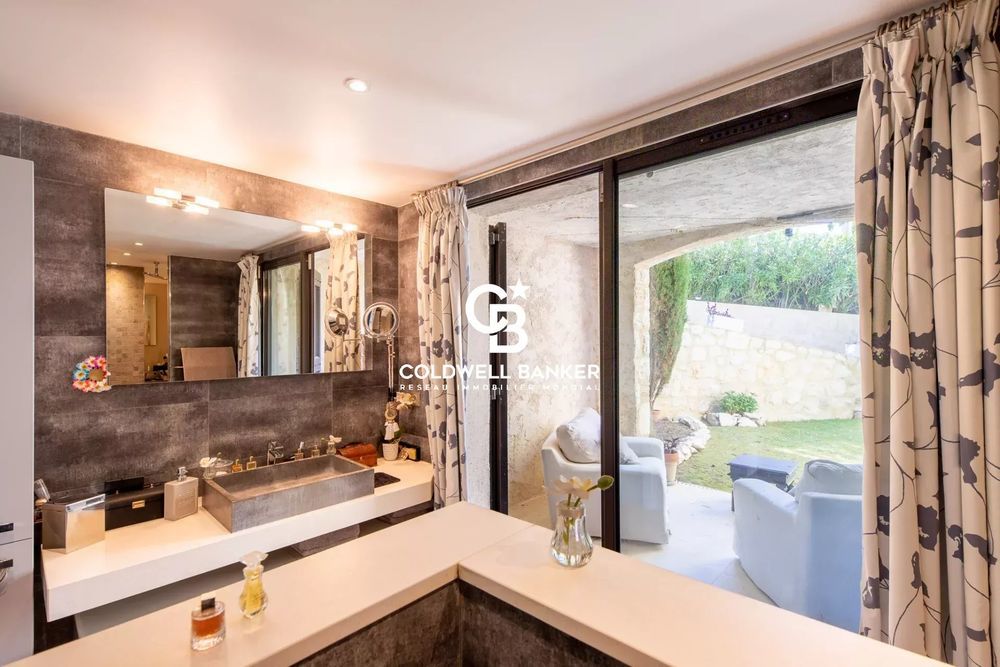 � vendre  Maison Saint-Paul (06570)